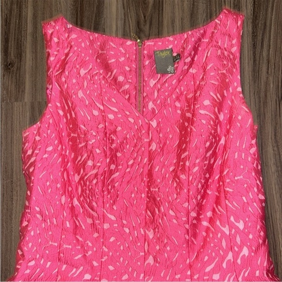 Pink Sleeveless Dress - Picture 3 of 4